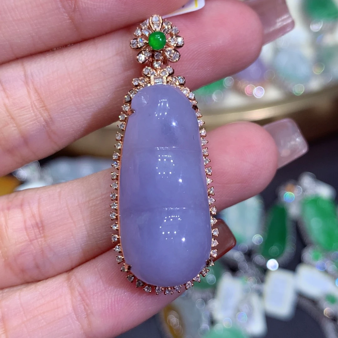 翡翠吊坠(赠链)18K金镶嵌