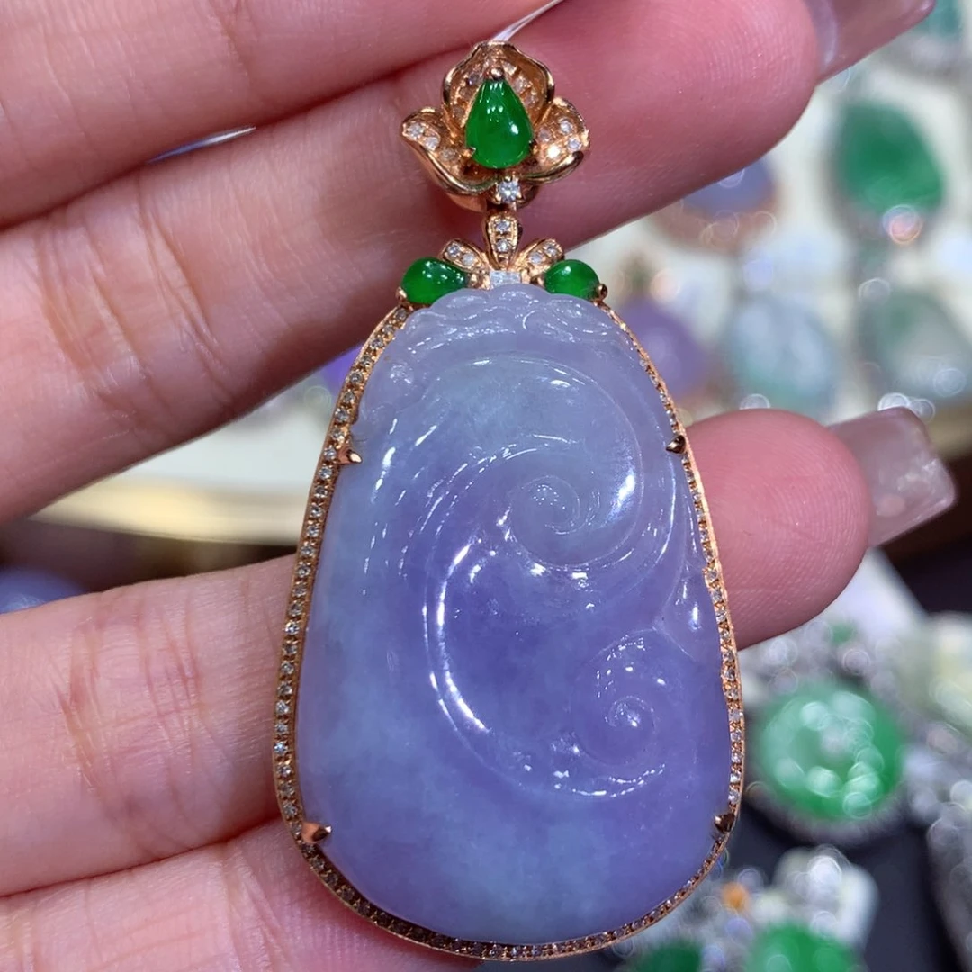 翡翠吊坠(赠链)18K金镶嵌