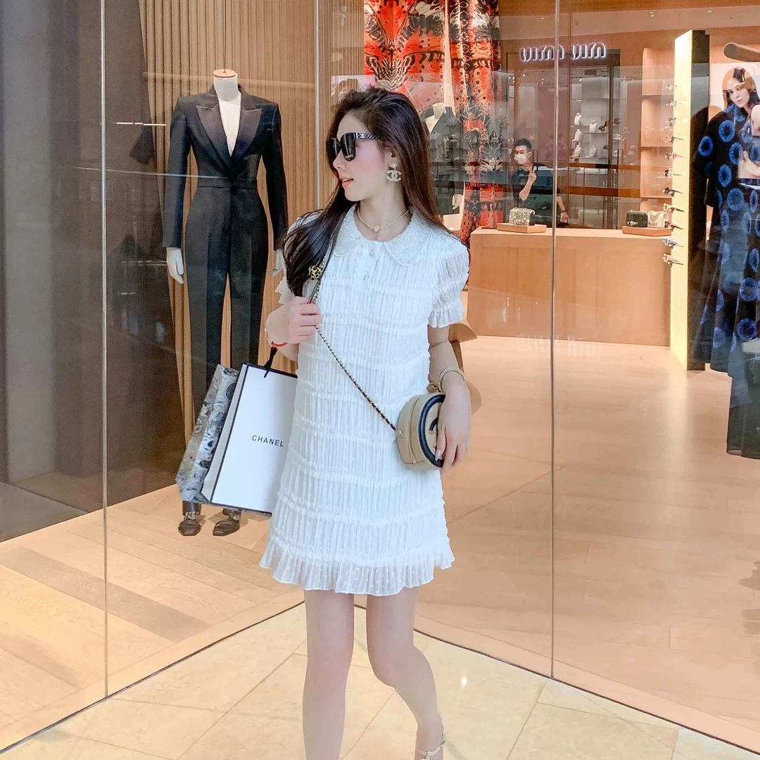 鱼兔子的兔子高级拼接娃娃领气质名媛小香风白色针织百搭夏季通勤