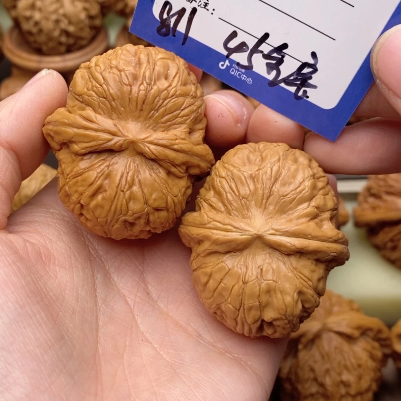 【闪购商品】文玩核桃把件莫*邪811号