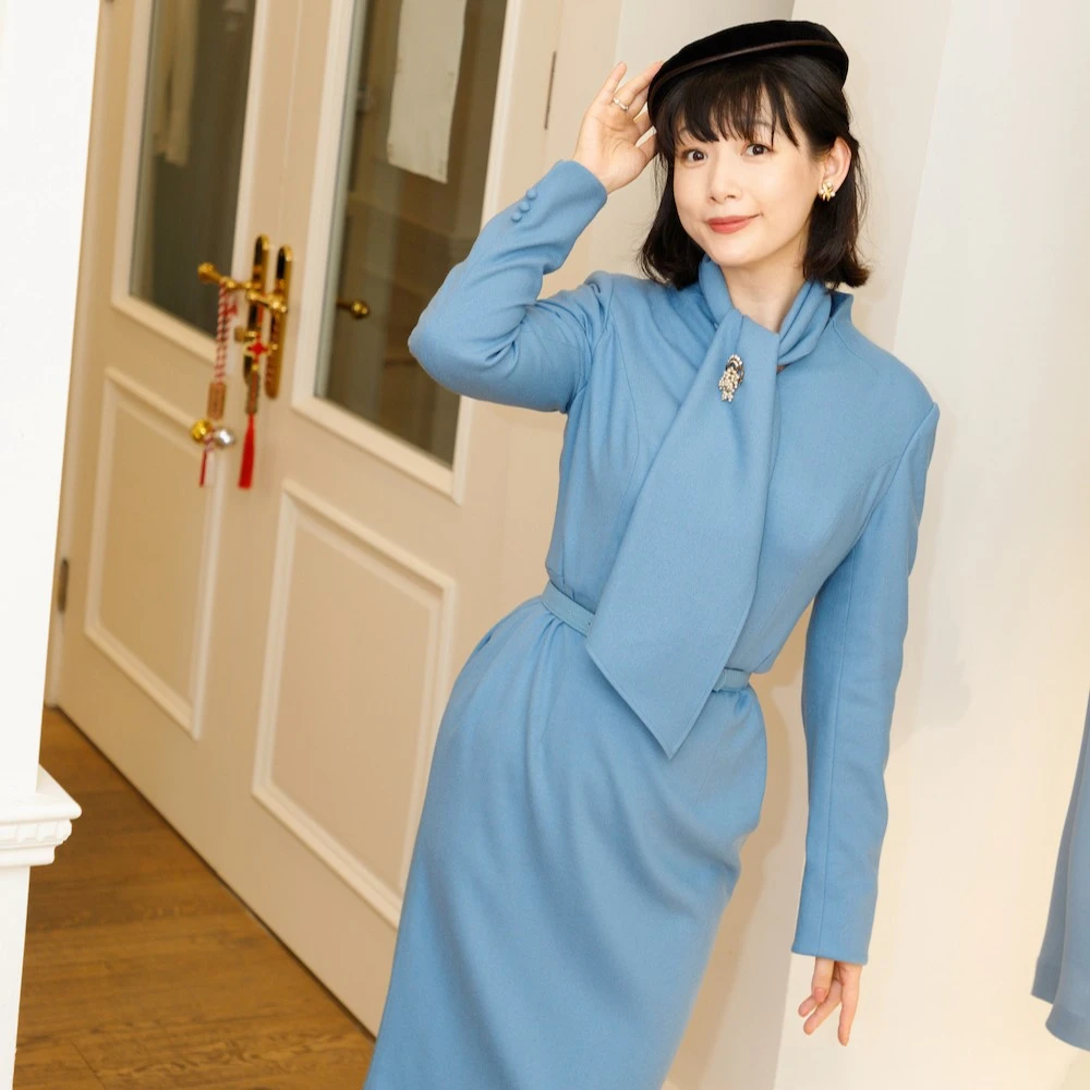 yiwen studio设计师原创蔚蓝色秋冬澳洲羊毛围巾款收腰连衣裙复古