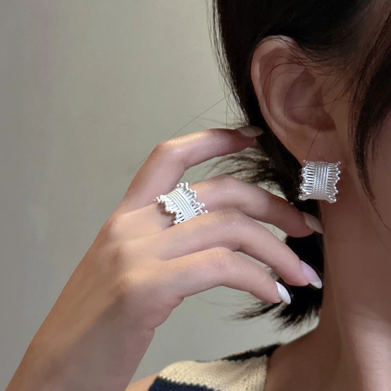 925银耳饰 s925纯银小众设计感手工肌理蕾丝镂空耳钉气质高级独特