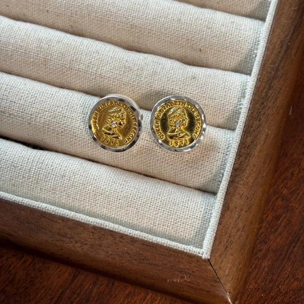 925银合成锆石耳饰 女王古币耳钉/s925金银圆盘复古K14.3MMED1116