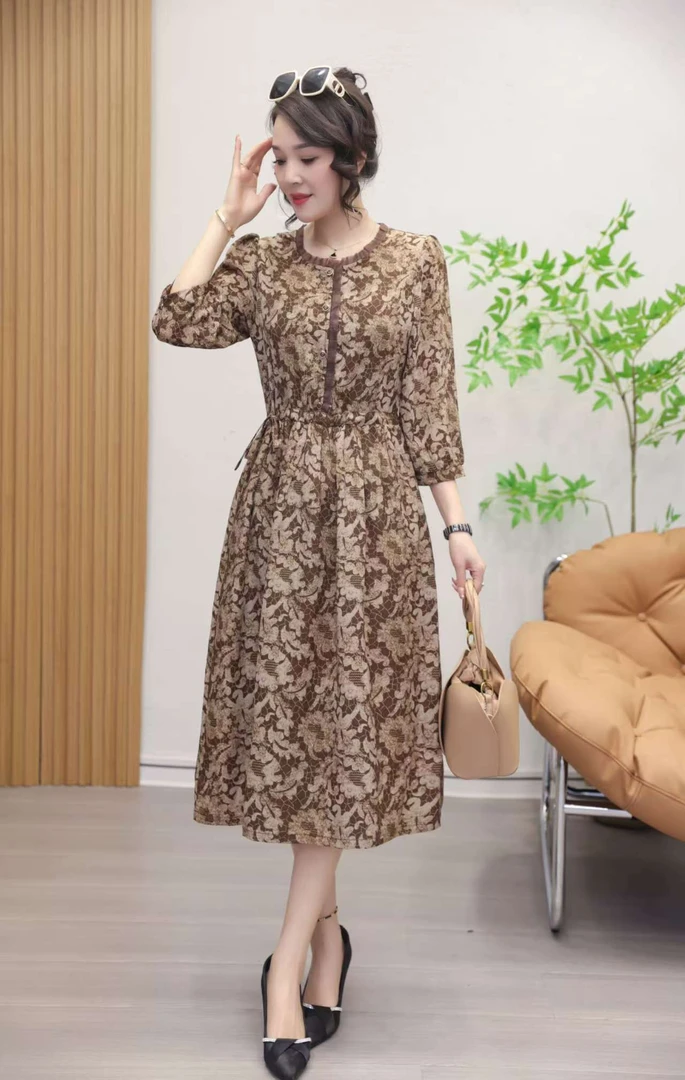 【画姿朵】5563-1新款花边领双色太阳花收腰显瘦气质时尚女装连衣裙