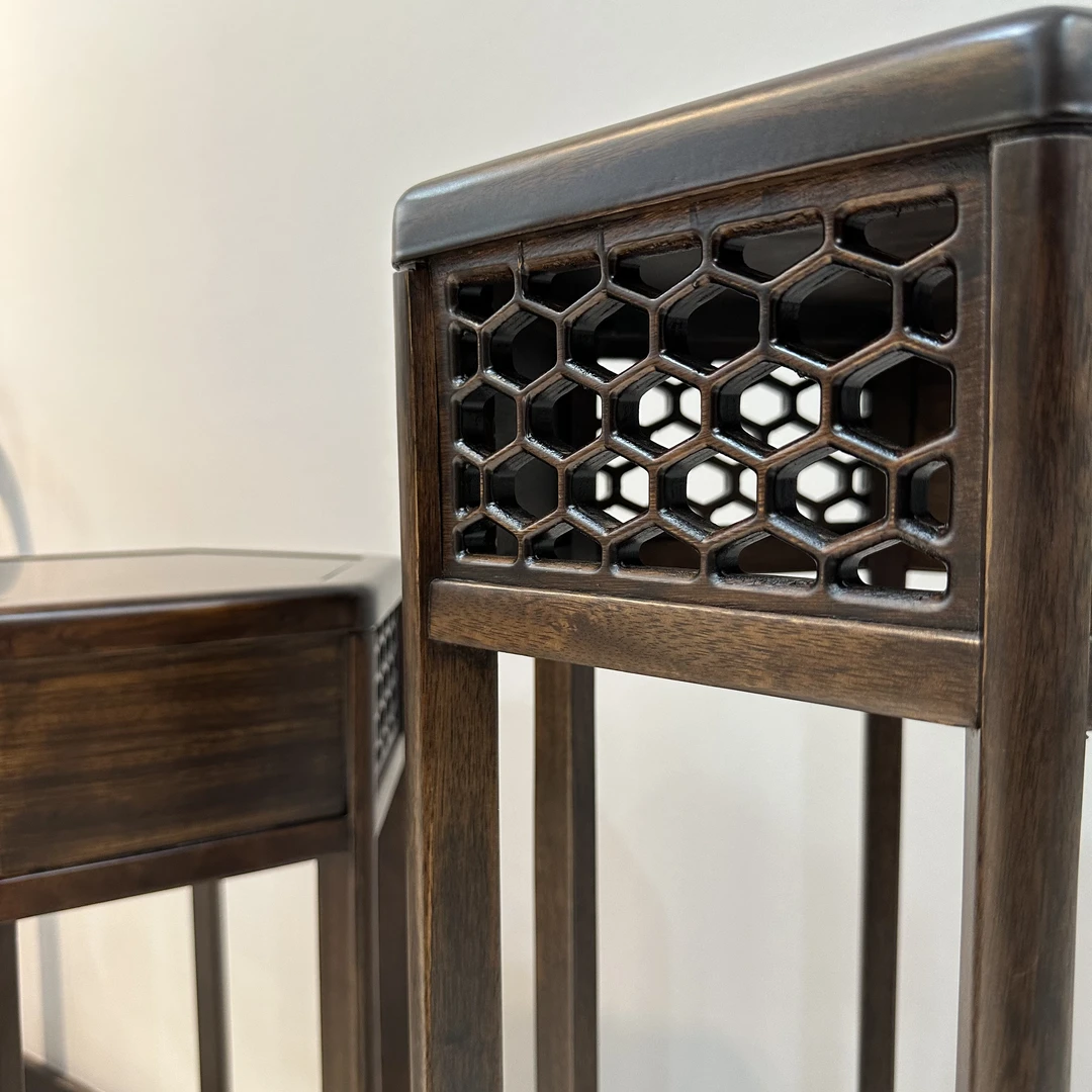 柏莉德落地储物艺术风格型玄关新中式高端实木乌金木置物架花架