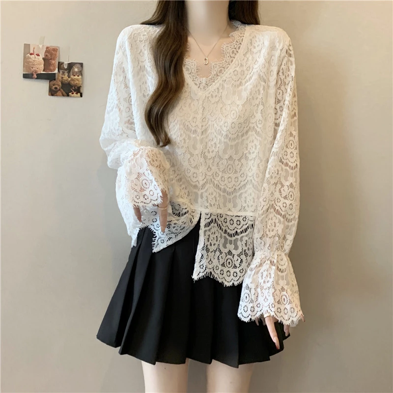 早春大码女装内搭蕾丝打底衫洋气独特漂亮小衫长袖气质上衣高级感