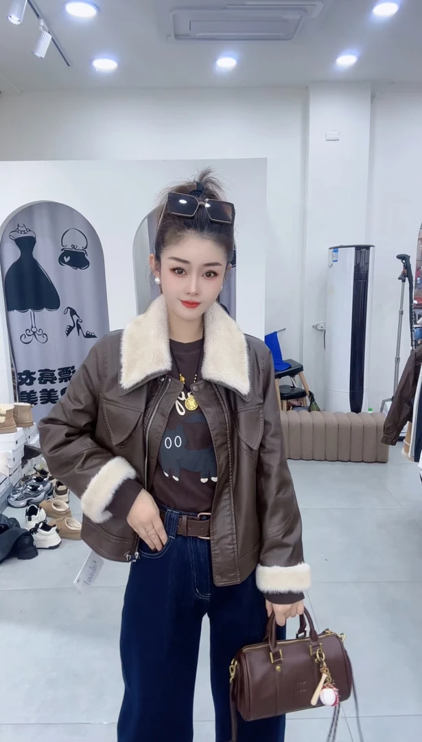 炫彩阁8896【时尚皮衣羽绒外套】