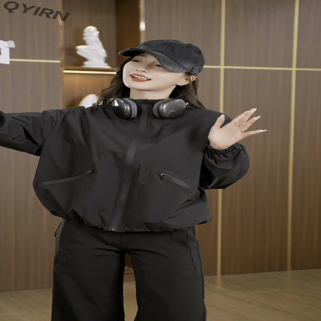 2025外套春秋季休闲上衣连帽户外女冲锋衣时尚防水新款女款外套