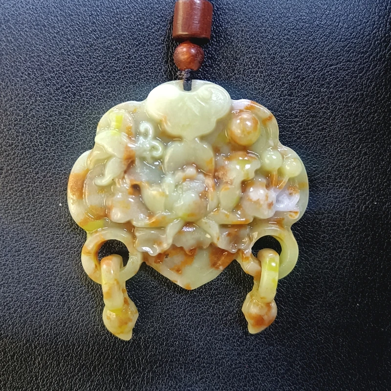 双十一天然岫玉桂花糕吊坠  毛衣链  可盘可养  款式可选