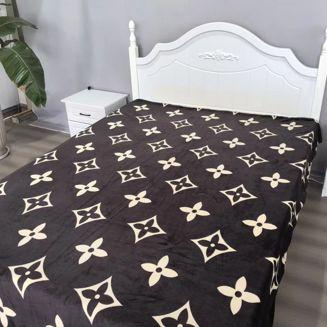 牛奶绒被套   200*230老花AA面轻奢简约保暖多功能被罩高奢印花