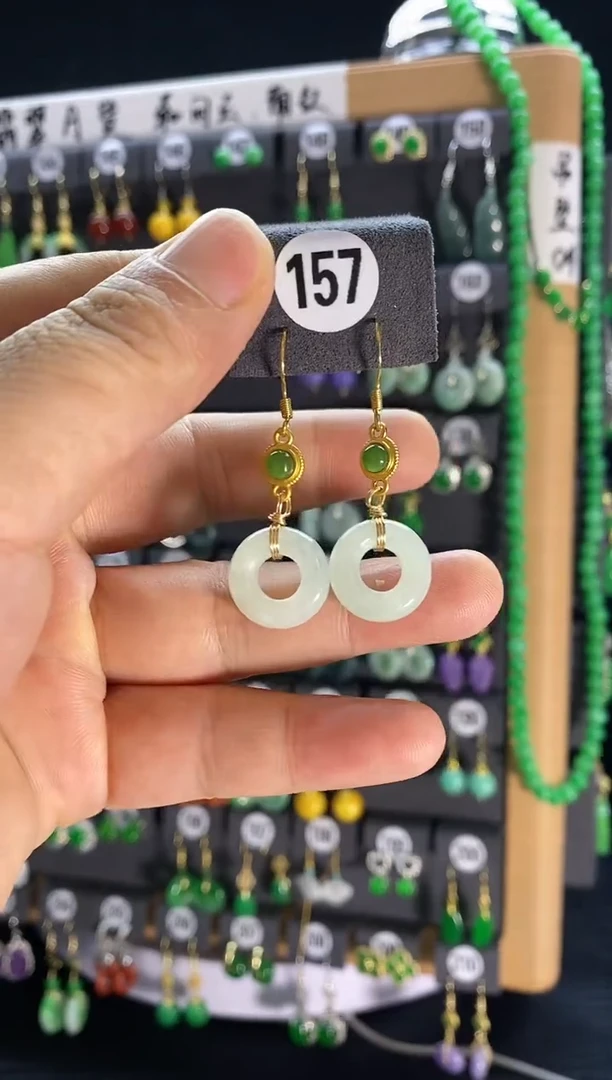 【闪购商品】翡翠耳饰银S925镶嵌157...