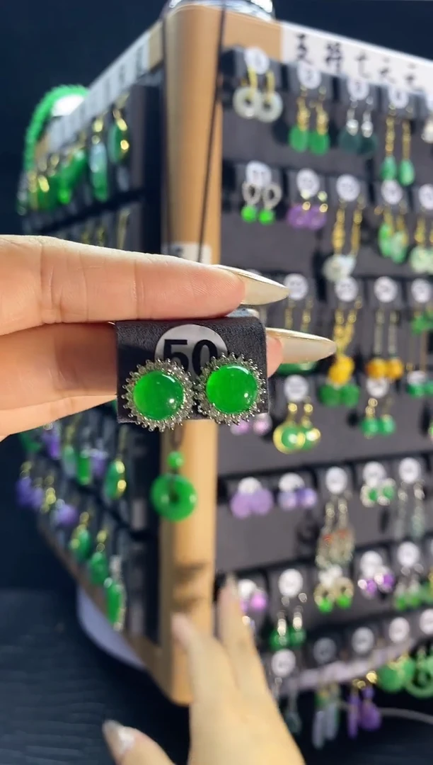 【闪购商品】翡翠耳饰银S925镶嵌50...