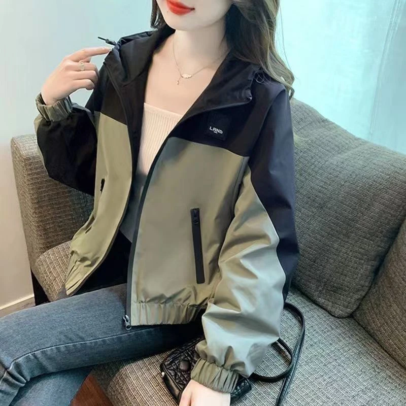 冲锋衣外套秋装女款新款爆款流行洋气春秋外套女款爆款2025新款