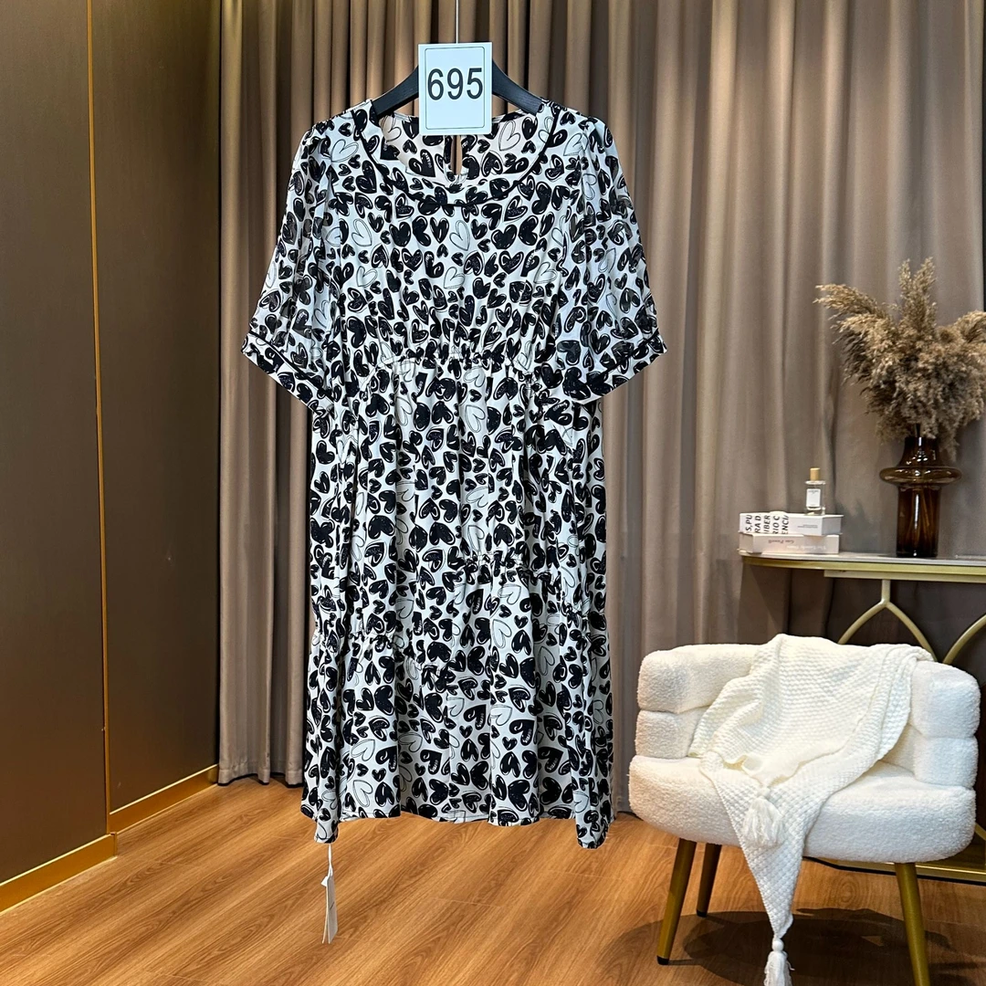 款号695女装连衣裙穿95-115斤