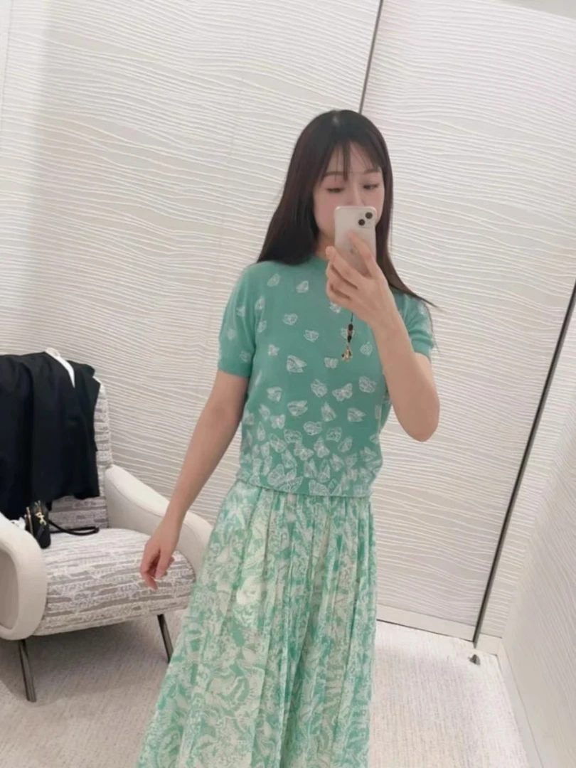 重工刺绣蝴蝶圆领针织短袖夏季百搭上衣