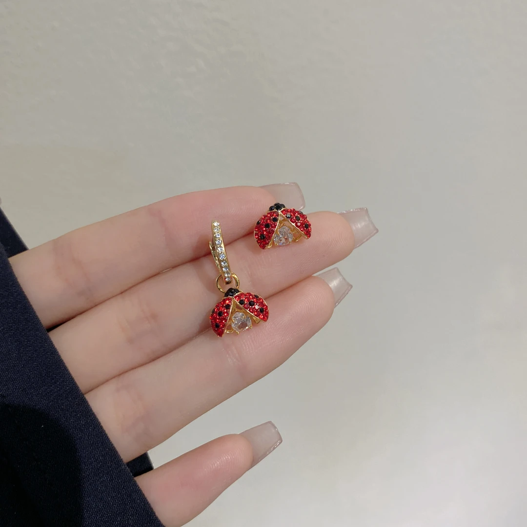 铜合金合成锆石耳饰 瓢虫耳钉时尚气质百搭简约耳钉X557