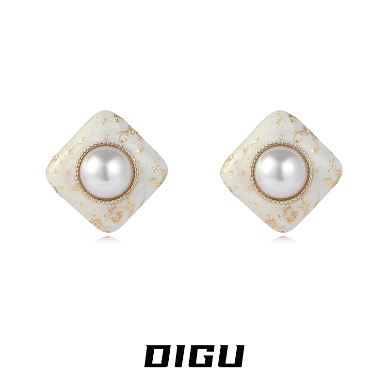 嘀咕家 铜合金仿珍珠耳饰 乳白色方形珠珠耳环复古耳钉百搭耳饰