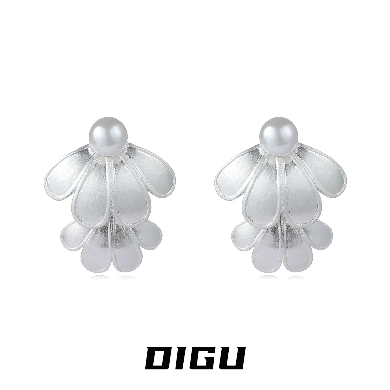 嘀咕家 铜合金仿珍珠耳饰 金属拉丝花瓣耳环耳钉新中式百搭耳饰