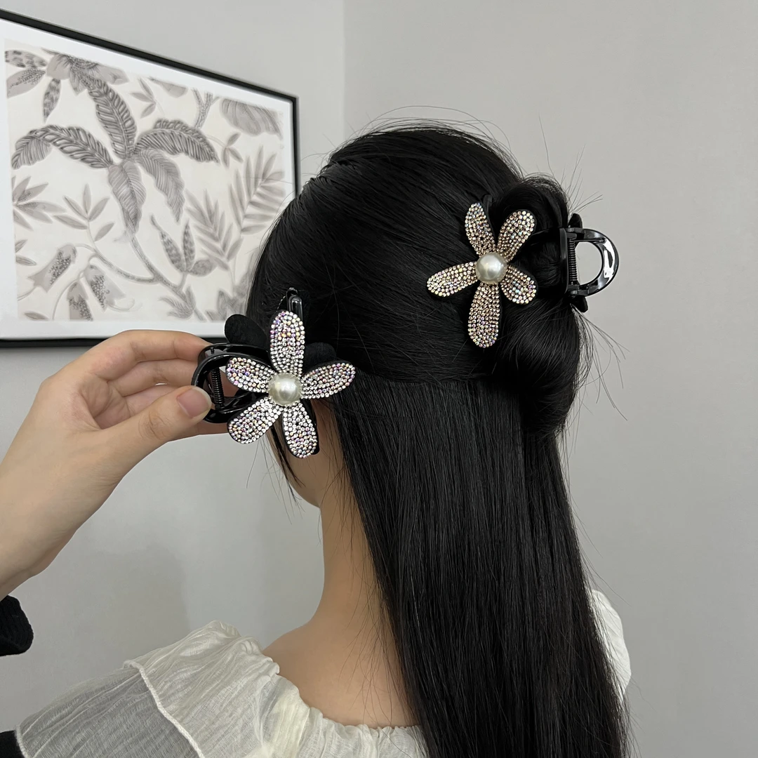 轻奢满钻2024珠花抓夹韩版星光闪闪花朵鲨鱼夹后脑勺发饰高级感