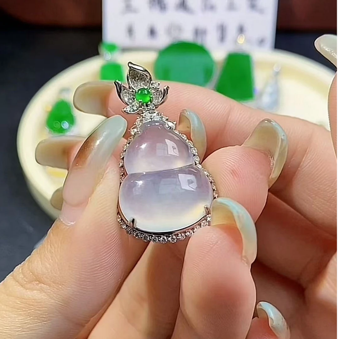18K金白冰葫芦天然翡翠