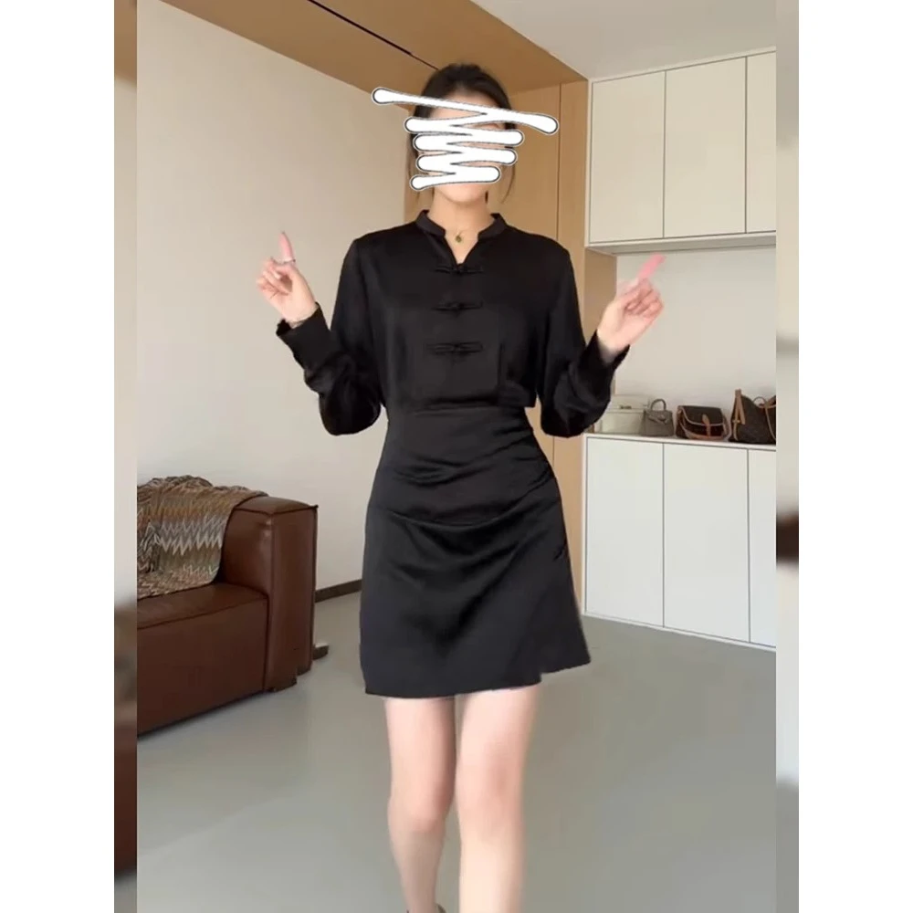 【东都国风】中式国风黑色短裙女2025春季气质盘扣小V领收腰连衣裙