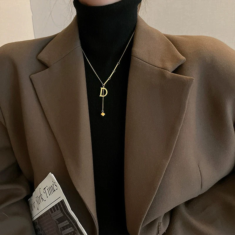 钛钢项链  字母D钛钢项链女轻奢小众2024新款爆款秋冬毛衣链配饰
