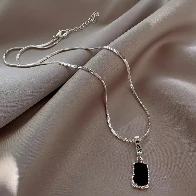 钛钢项链  不规则几何黑方块项链女小众设计感简约甜酷双面毛衣链