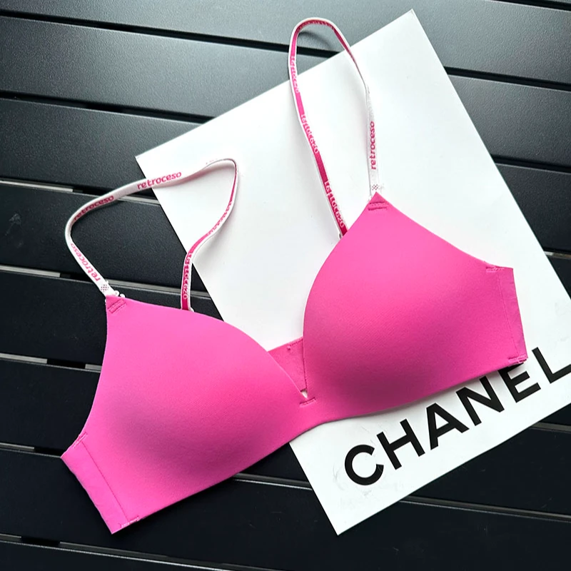 （清仓）102 无痕三角杯薄款一片式性感字母细吊带美背文胸