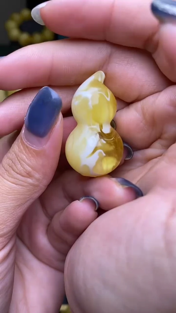 【闪购商品】琥珀裸石未镶嵌小葵.  22