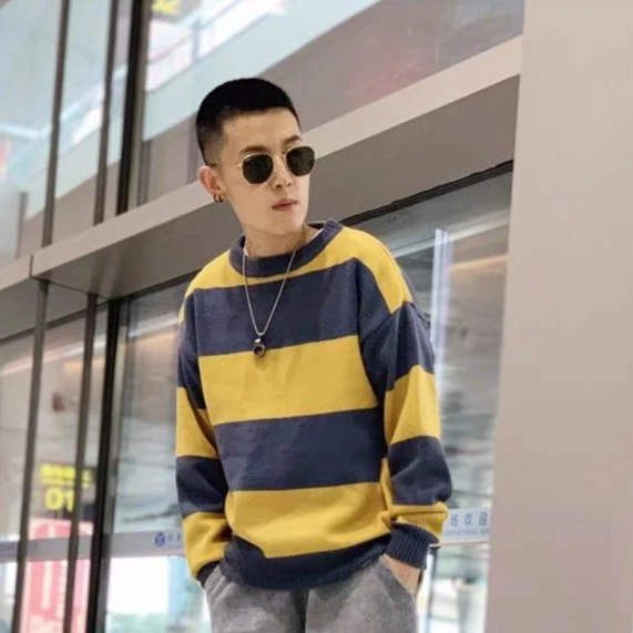 撞色条纹破洞男女情侣毛衣