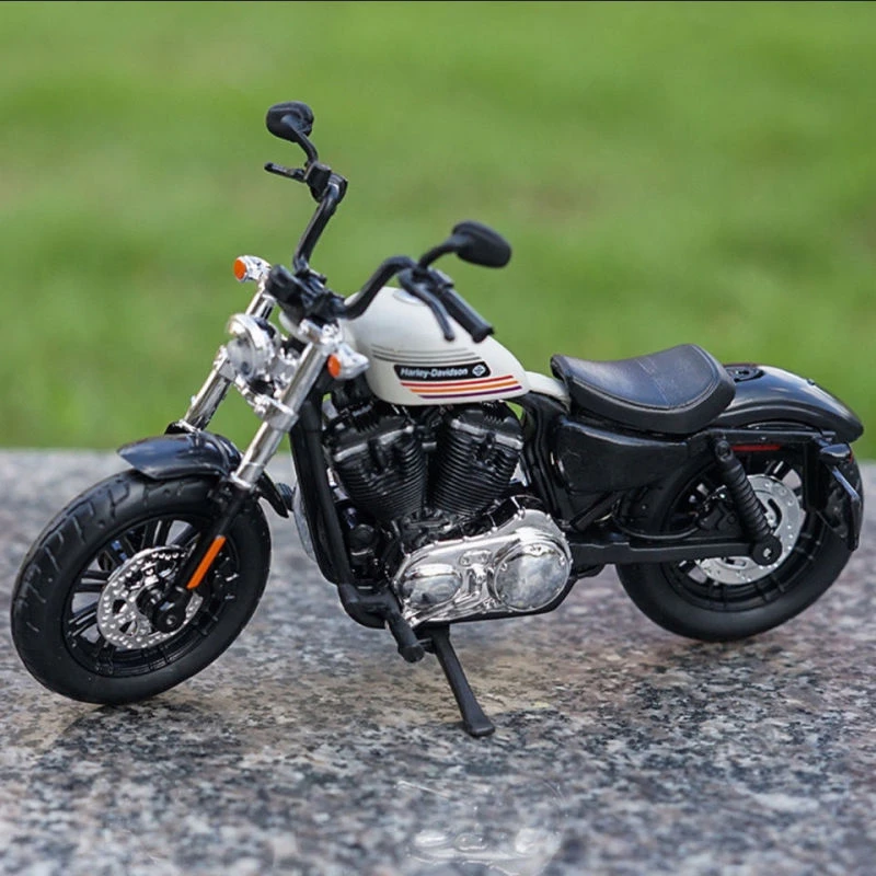 美驰图1/18哈雷x48模型仿真合金突破者 883 双灯滑翔复古巡航玩具