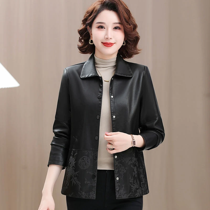妈妈秋装新款皮衣中老年女装短款PU皮外套中年妇女春秋皮夹克上衣