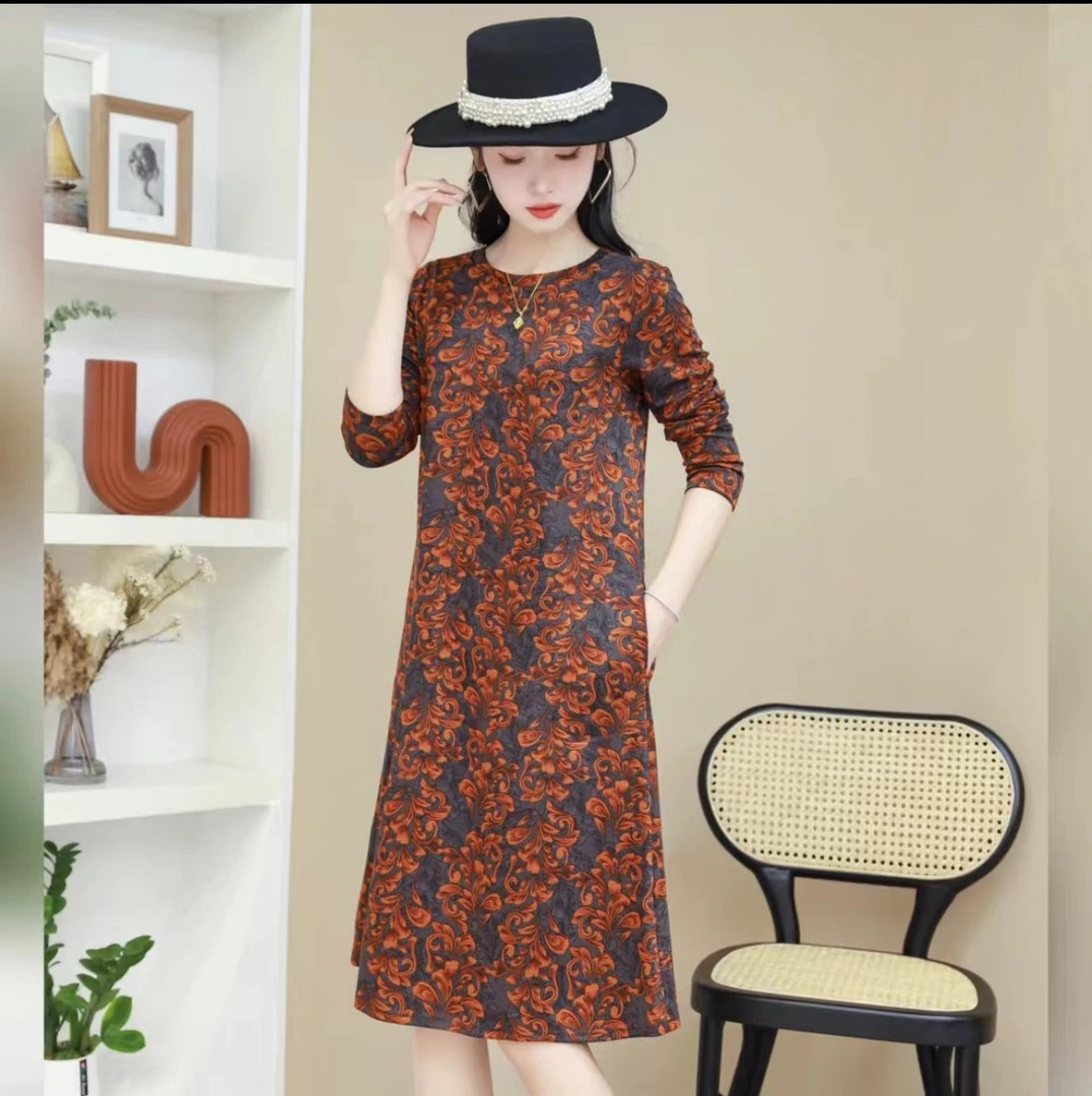 6619秋季2024新款百搭时尚简约小众设计感圆领红碎花连衣裙