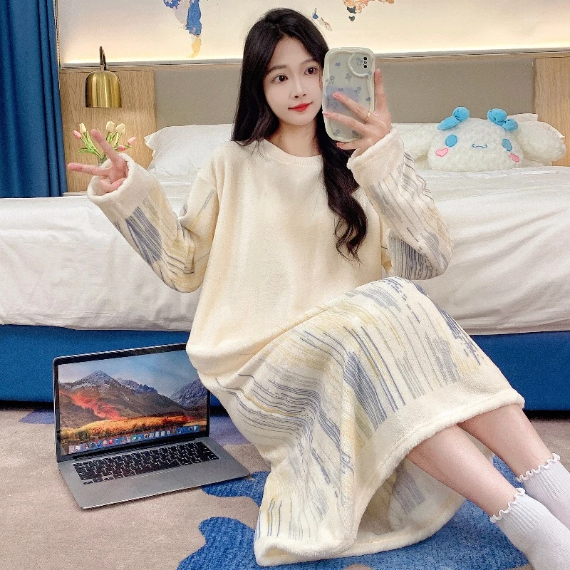 睡衣女款秋冬季长袖大码孕妇珊瑚绒长款胖mm小个子可外穿连体睡裙