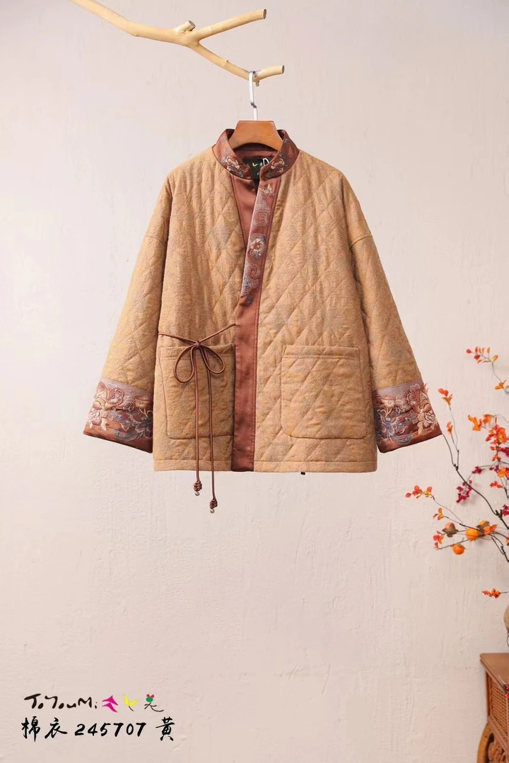 梅子家245707民族风重工刺绣棉服