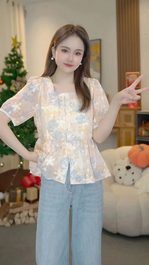 （玲玲）夏季新款洋气别致小衫碎花甜美时尚方领小上衣2856