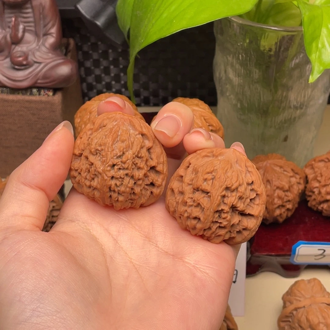 文玩核桃把件南疆石