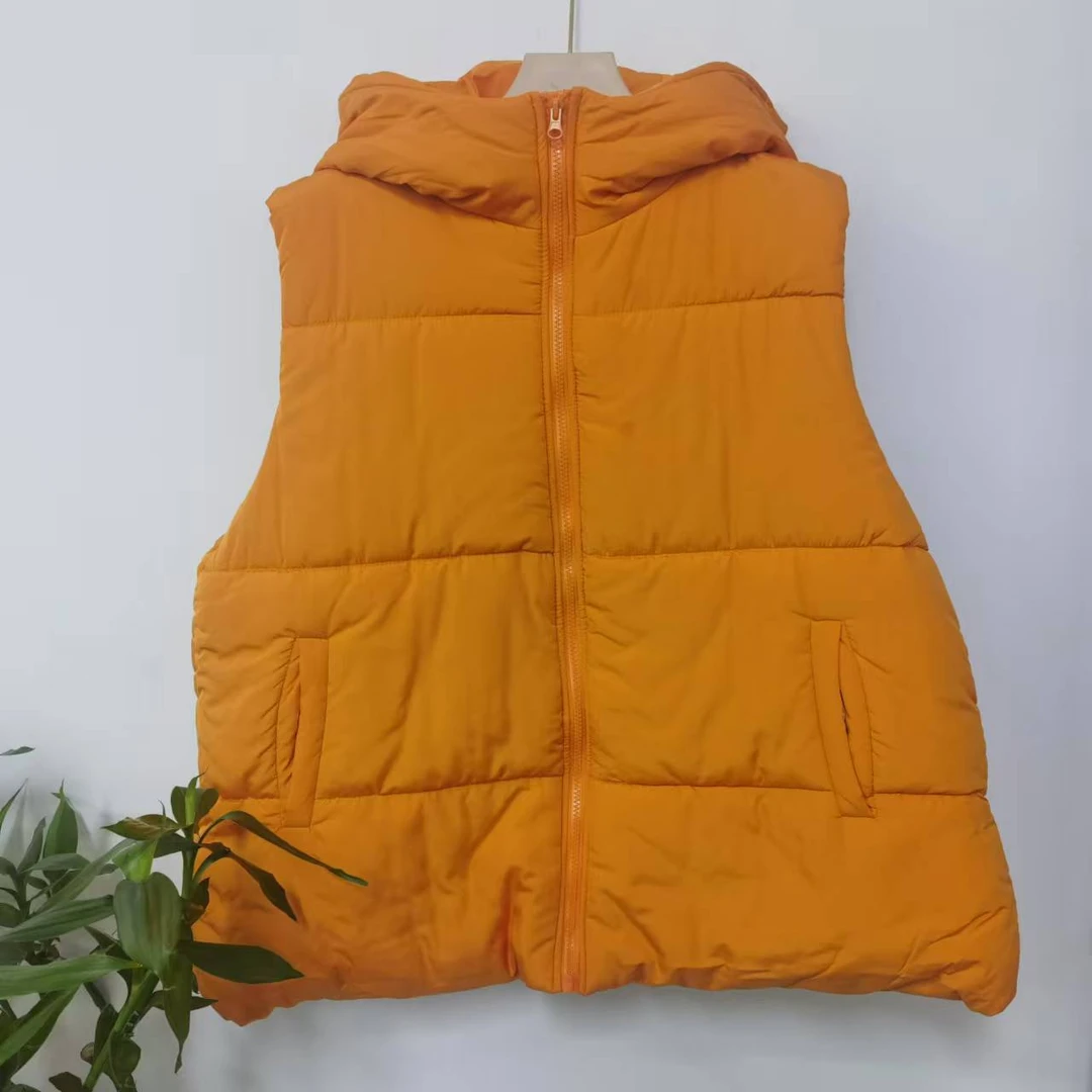 7818秋冬新款保暖马甲外套加厚宽松高质量背心短款休闲外穿连帽