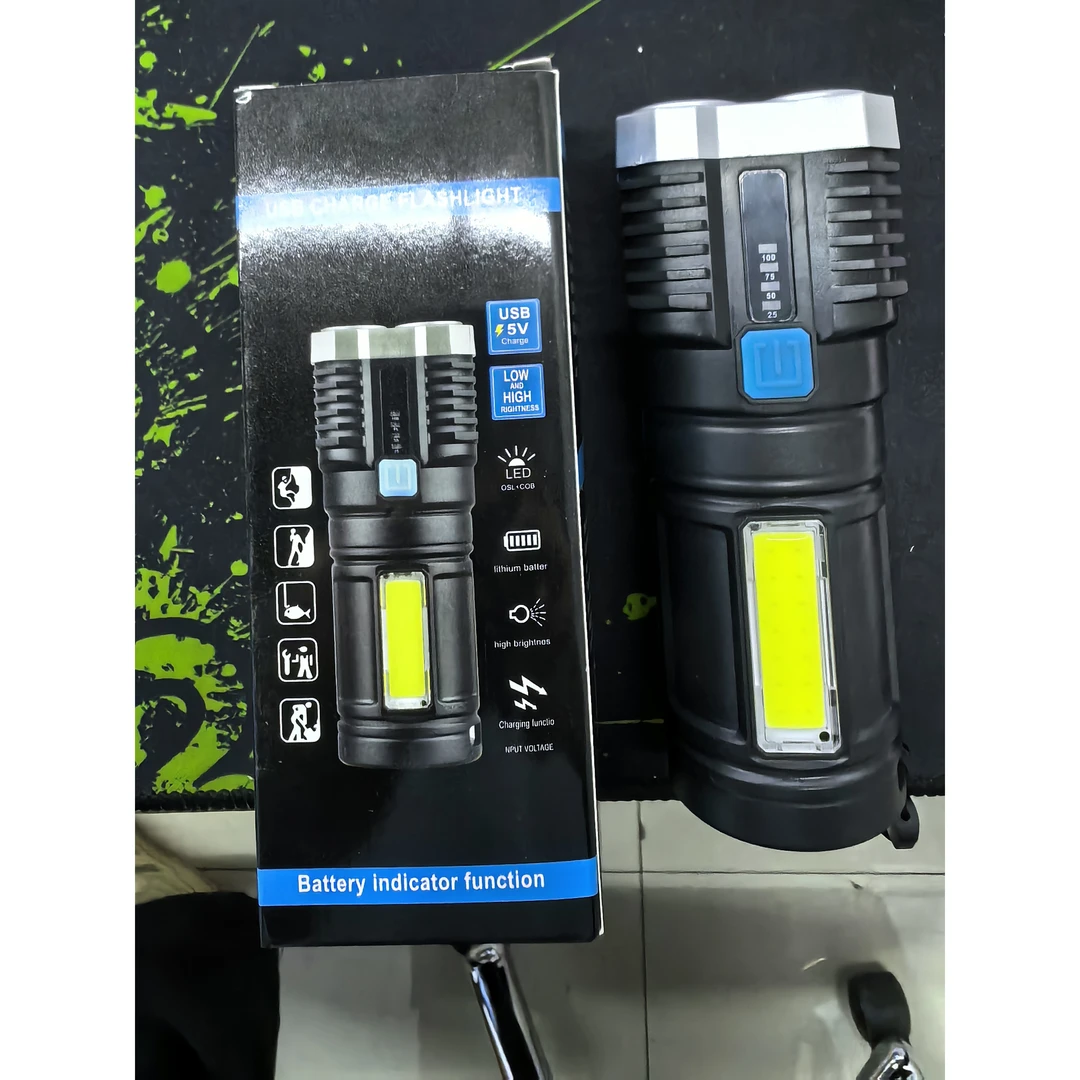 四眼LED爆闪手电筒