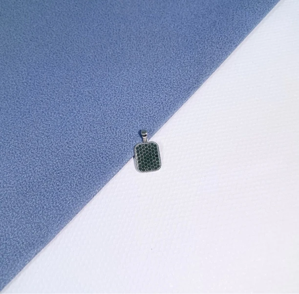 铂金pt950精品吊坠（鱼鳞方糖）