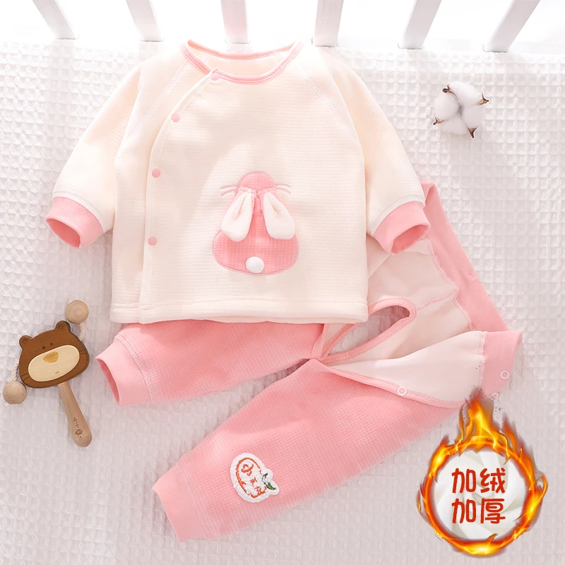 6个月新生婴幼儿秋冬季加绒保暖内衣套装开裆分体加厚双面绒外套