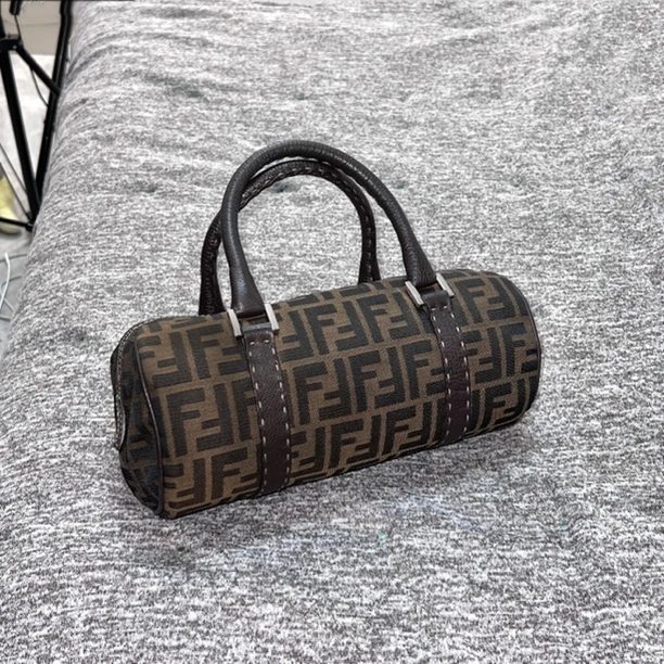 95新 FENDI/芬迪 深棕色手提包老花布面外缝线圆筒桶手拎巴比龙