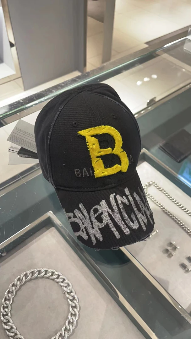 全新未使用 Balenciaga/巴黎世家 限量字母刺绣涂鸦棒球帽