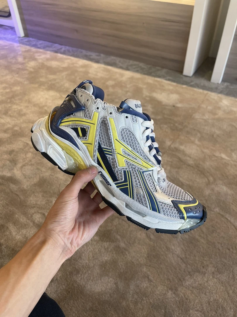 全新未使用 Balenciaga/巴黎世家 蓝黄皮色Runner运动休闲鞋