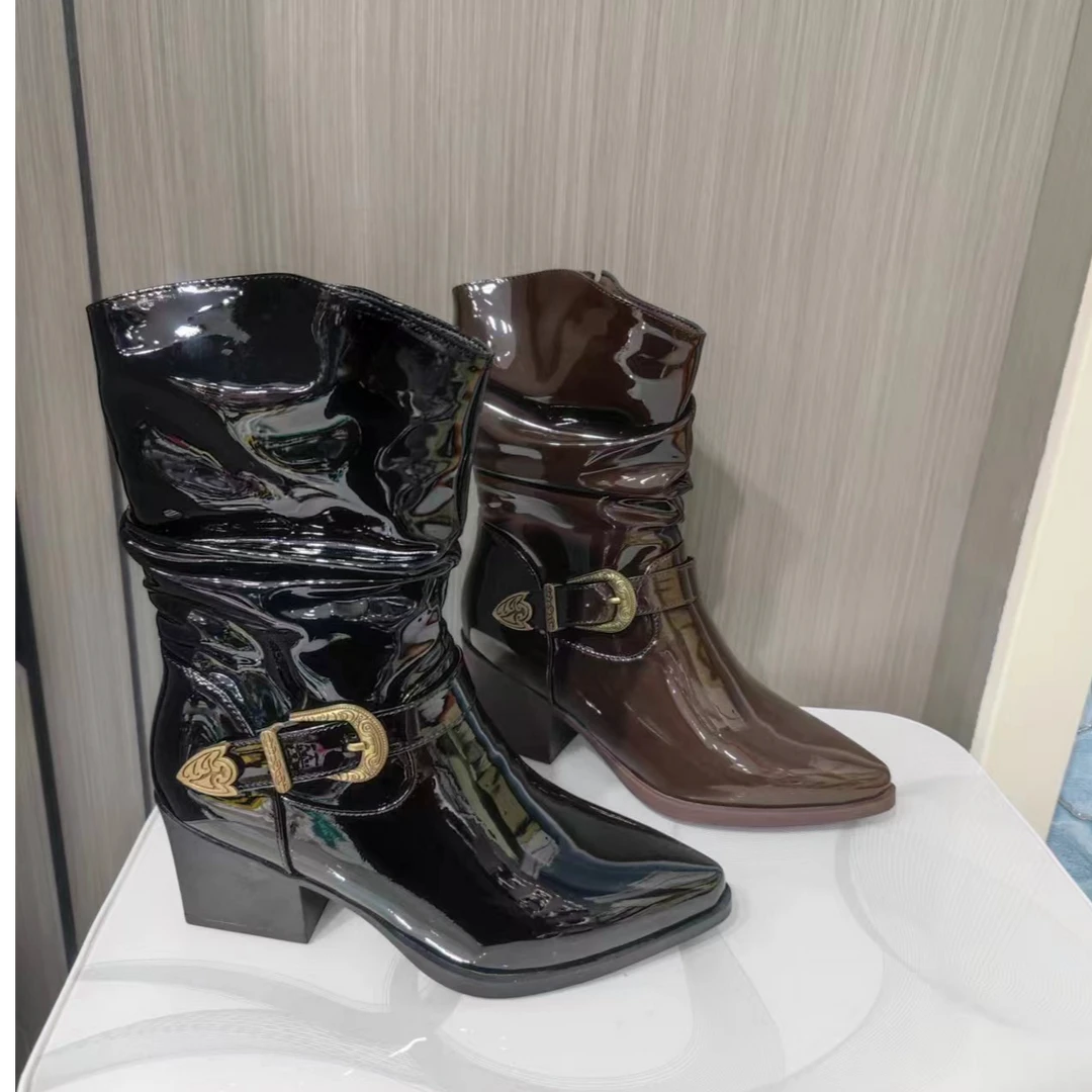 时尚百搭2024新款细跟休闲短靴