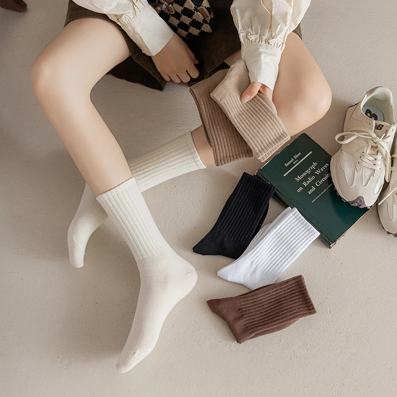 春秋外穿袜子女韩版中筒袜ins潮流百搭运动简约纯色黑白高筒棉袜