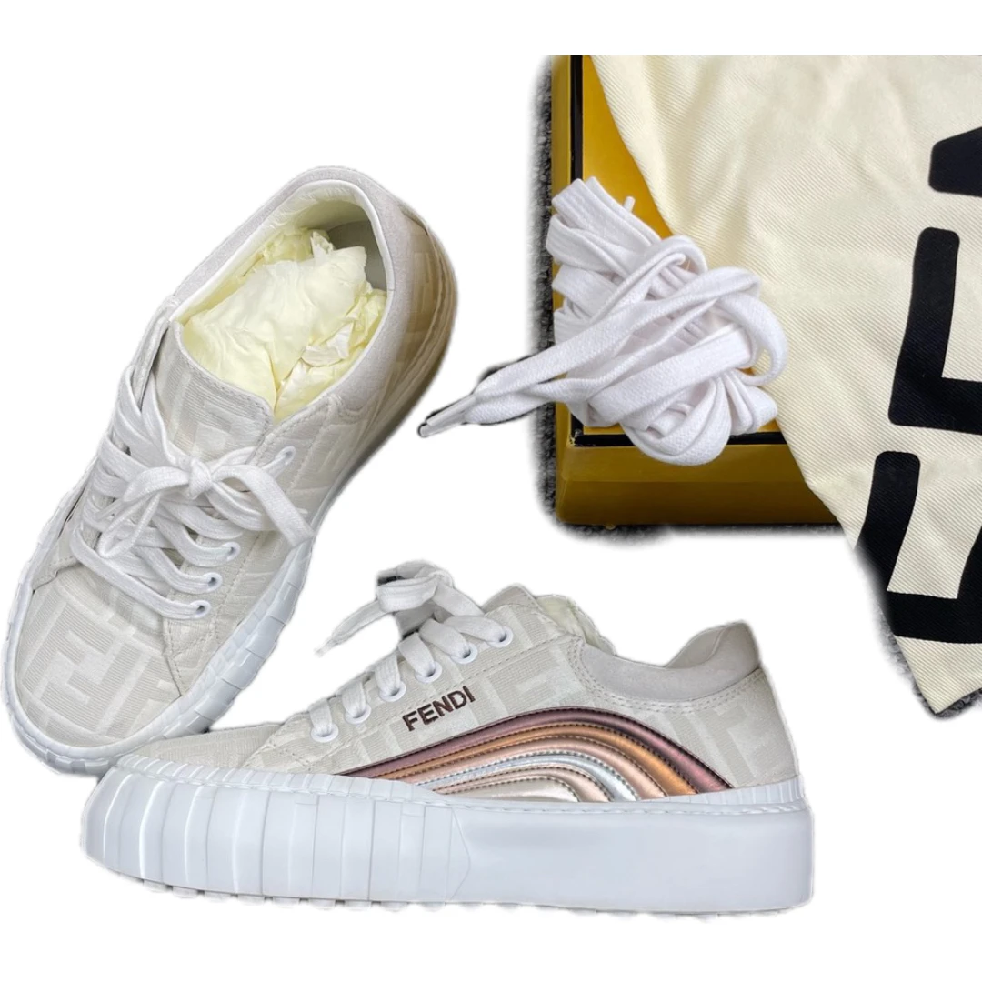 Fendi/芬迪/36.5码/满logo白色厚底运动鞋/95新/6321