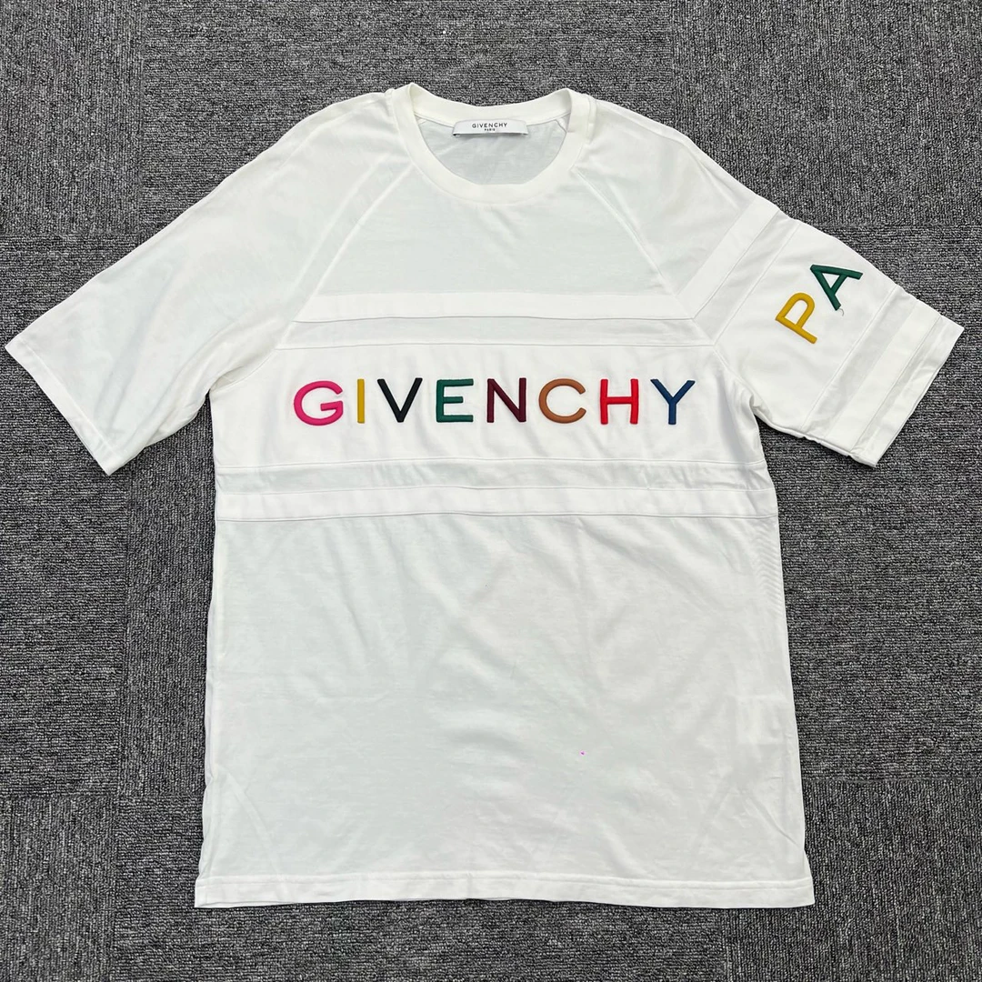 Givenchy/纪梵希/xs码/白色字母刺绣短袖/95新/编码10796