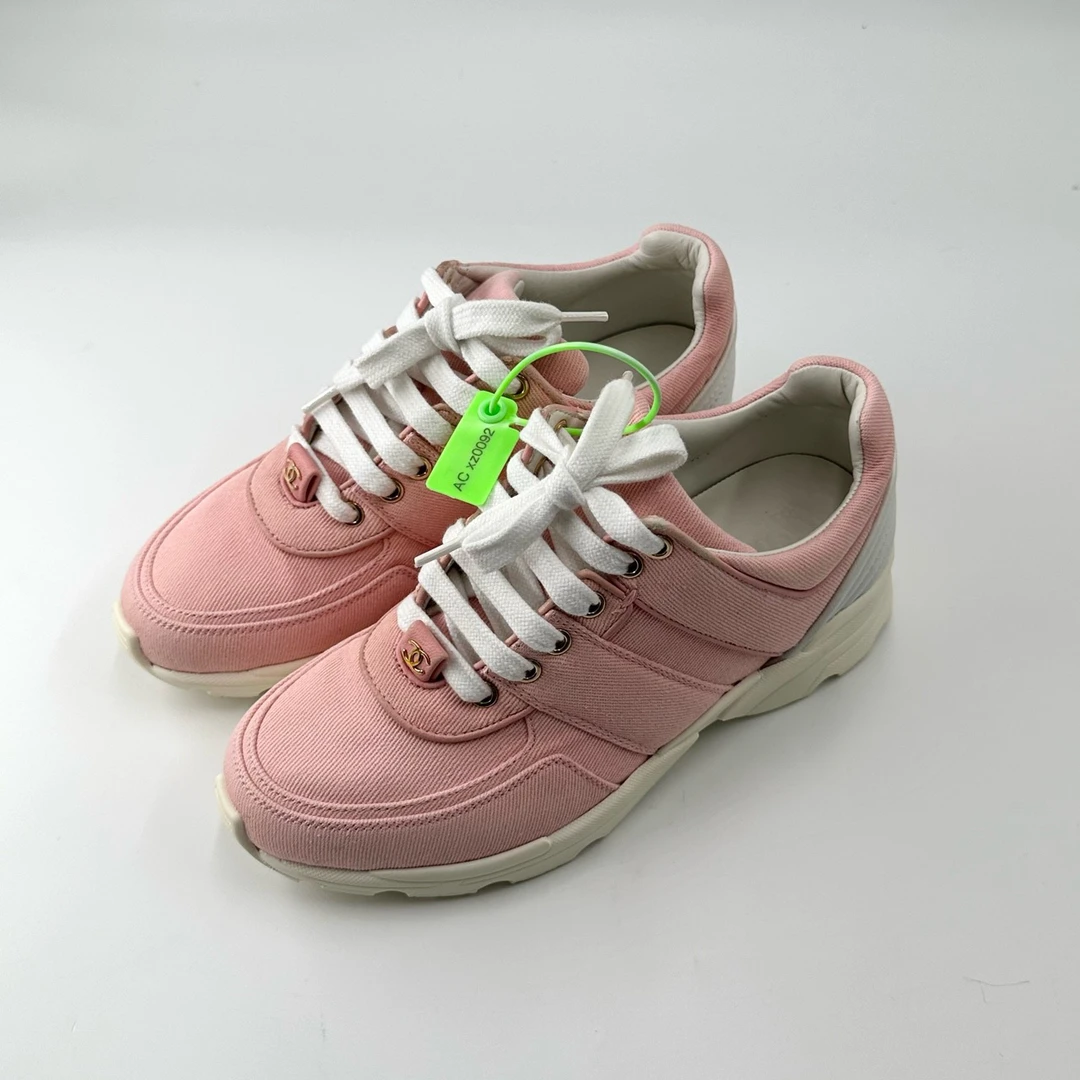 Chanel/36码/香奈儿粉色运动鞋 新旧：97新/编码0092