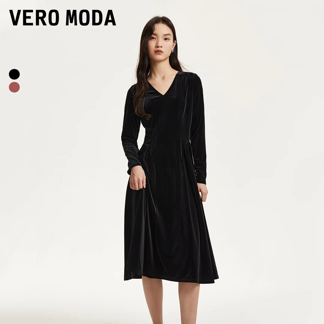 Vero Moda连衣裙女秋新款复古V领丝绒小黑裙百搭老钱风32437D022